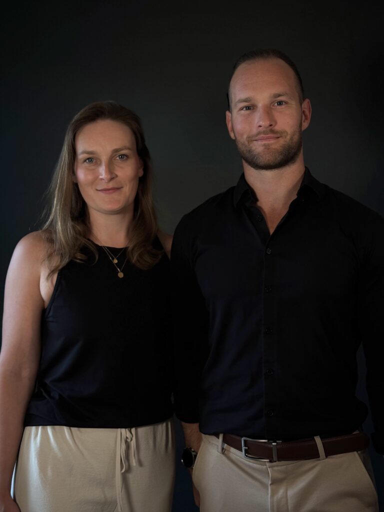 Hanna und Tim Hermle vom Wellness Atelier Hermle: Physiotherapeutin und Personal Trainer in Groß Molzahn bei Ratzeburg und Lübeck